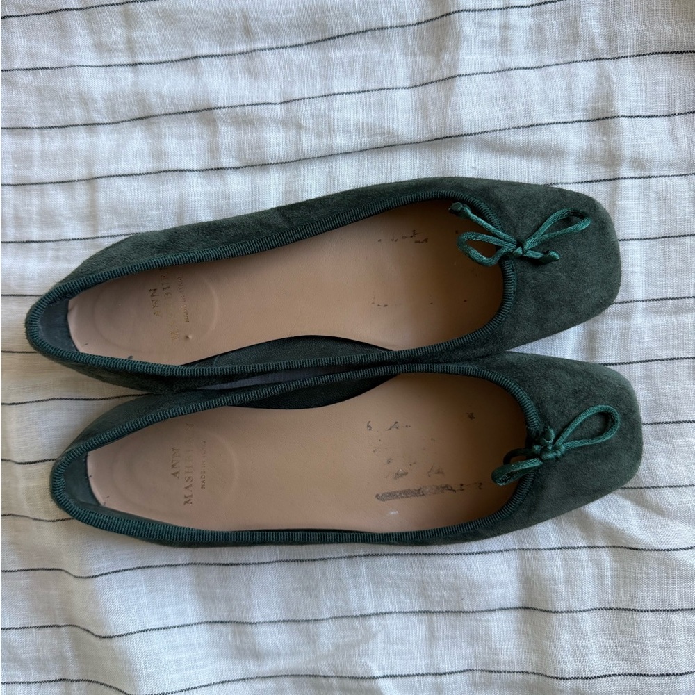 Ann Mashburn size 36 green suede flats